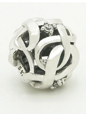 Pandora infinity knot charm bead
925 sterling silver